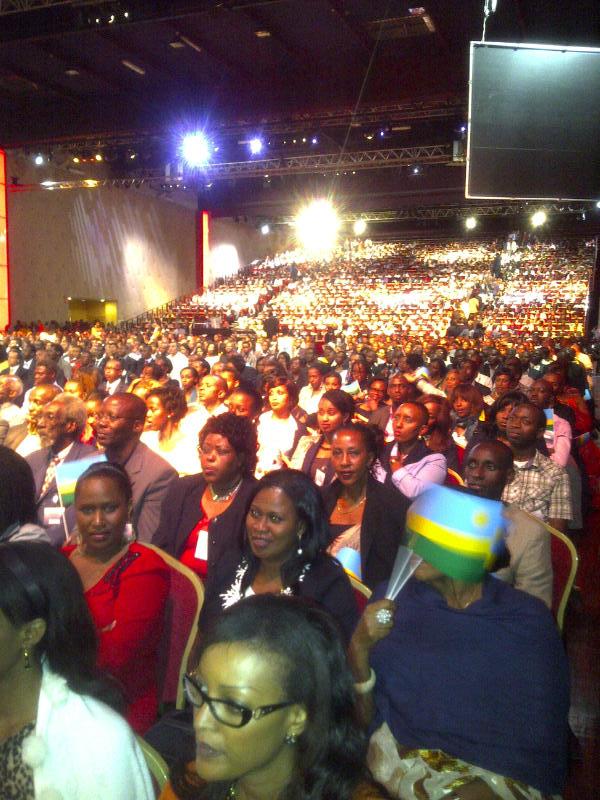 kagame_in_paris_2.jpg